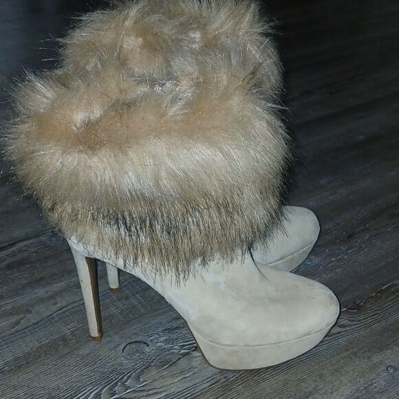 Gianni Bini Fur Topped Heeled Booties in Tan size 8 - Picture 4 of 10